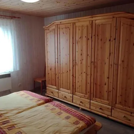 Im Mirow בית נופש